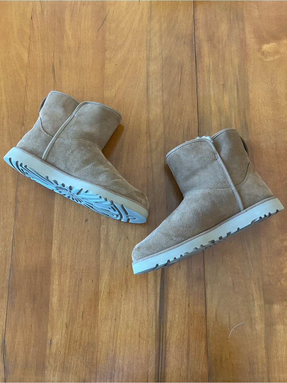 UGG Cory II Boot Chestnut Suede Shearling Women’s Size 8